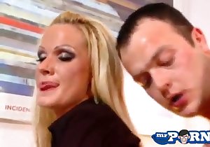 Impressive XXX video with a stacked blonde hoe